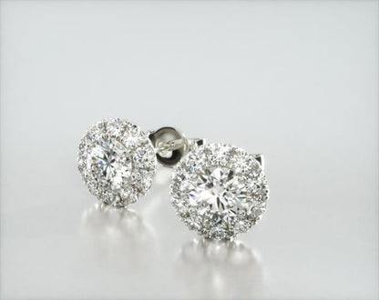Brinco feminino de diamante Ouro 18k Solitario  Brilhante 50 Pts o par | New | Brincos, diamante, white | AUREA FINE JEWELRY