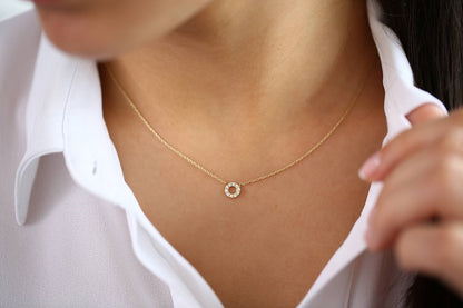 Colar Corrente Feminina em Ouro Branco 18k Circle C/ Diamantes