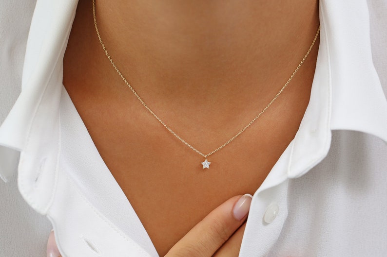 Corrente de ouro feminina  18k  mini estrela Diamantes