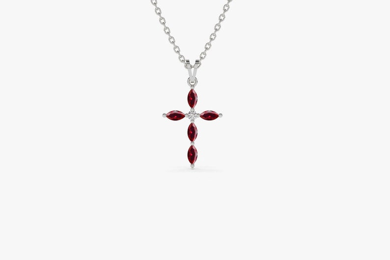 Colar Corrente Cruz de Rubi Luxo Feminino em Ouro Branco 18k | New | Celestial diamonds, Colares, diamante, rubi, white | AUREA FINE JEWELRY