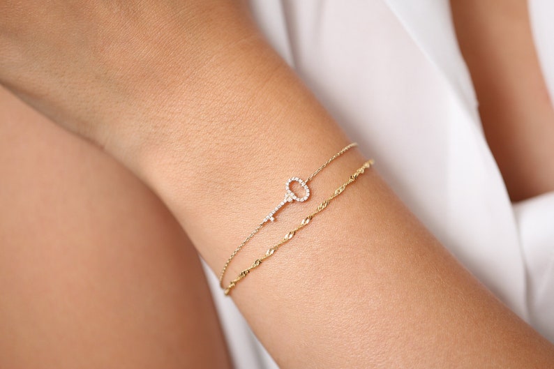 Pulseira Feminina Delicado de Ouro Amarelo 18k Key Diamantes