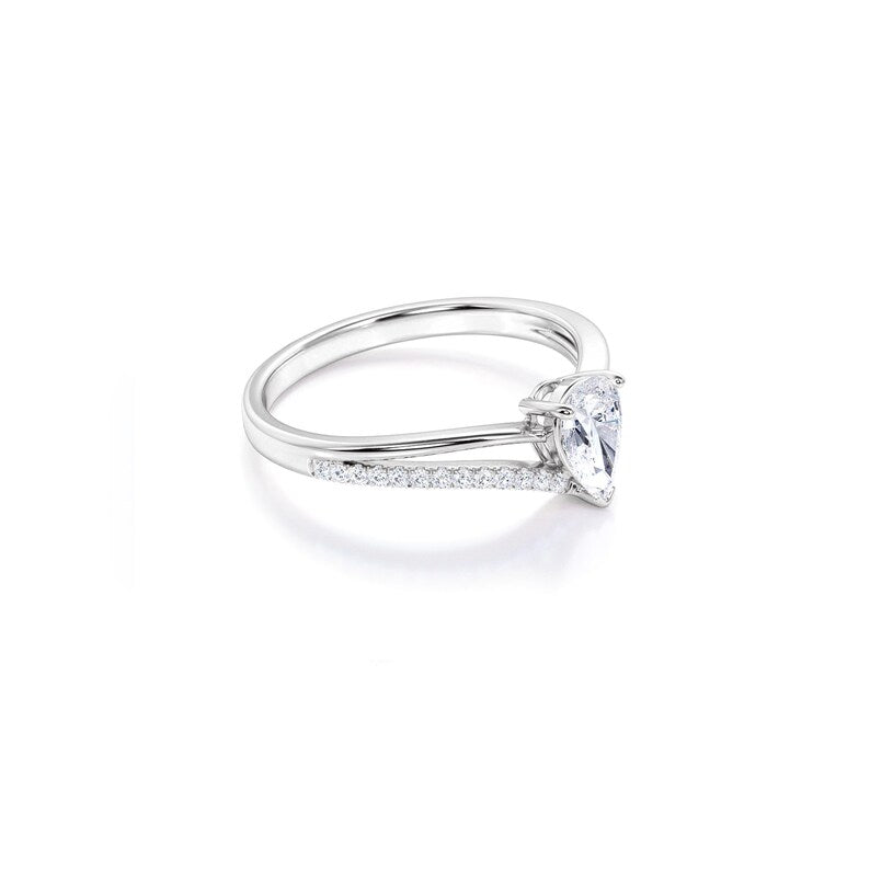 Anel Solitario De Ouro Branco 18k e Diamante Brilhante Pear