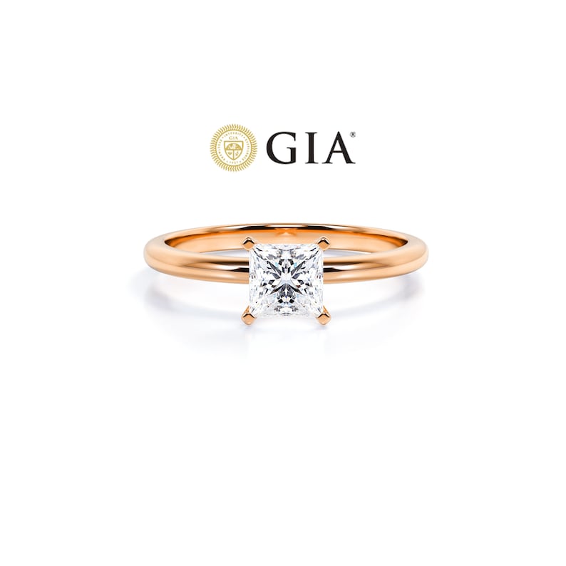 Anel Princesa De Ouro Rose 18k e Diamantes Brilhantes 50pts | New | anel-de-noivado, Anéis, diamante, noivado, pink | AUREA FINE JEWELRY