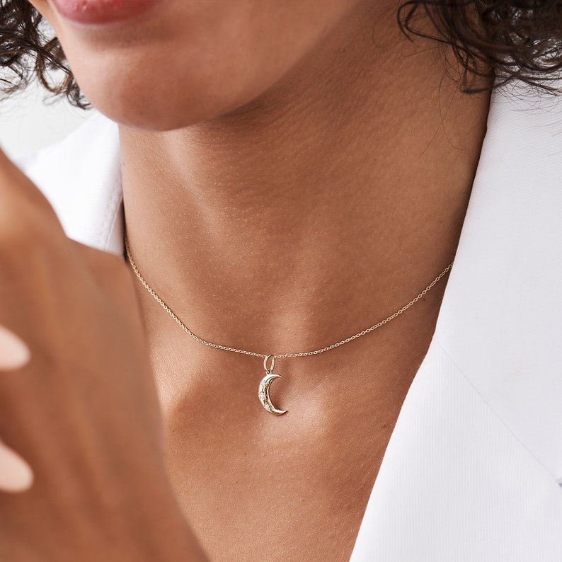 Colar Crescente Lua Corrente Luxo Feminino em Ouro Branco 18k c/ Diamante